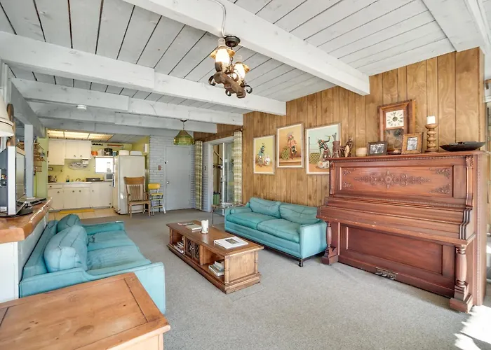 Fishing Paradise On 160 Acres ~ 13 Mi To Holiday home Saratoga